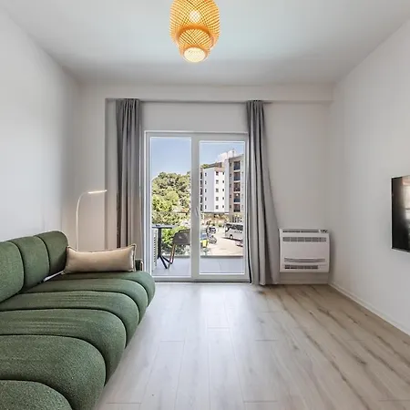 Aqua Breeze 1br By Pikhost * Golem (Tirana)